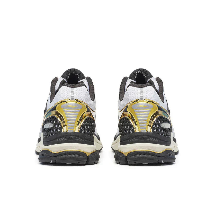 Sauc*ny Omni 9 (white & Gold)